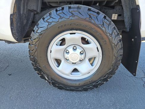 Used 2022 Toyota Tacoma SR image 25