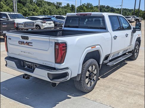 New 2026 GMC Sierra 3500 Denali w/ Denali Reserve Package AWD/4WD image 7