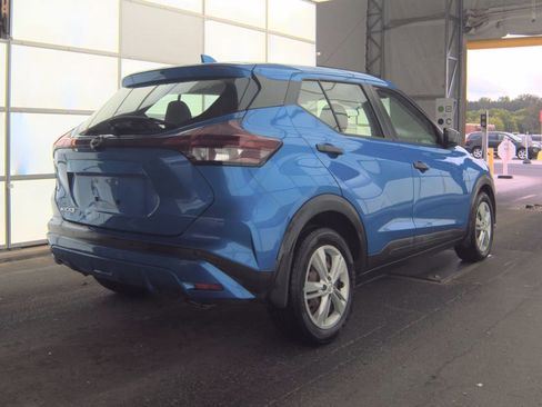Used 2022 Nissan Kicks S FWD image 8
