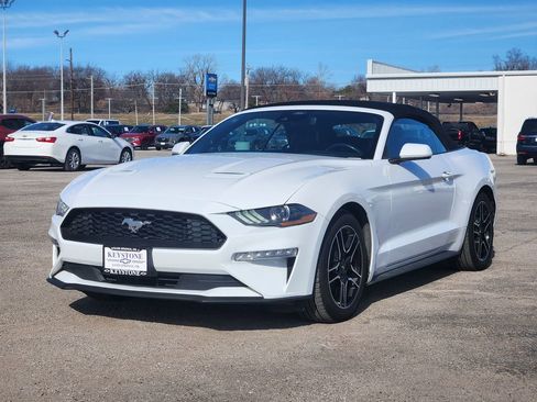 Used 2023 Ford Mustang Premium image 3