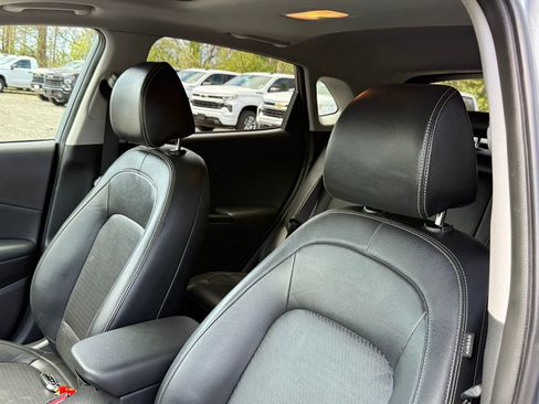 Used 2021 Hyundai Kona Ultimate w/ Cargo Package image 17