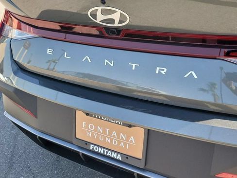 New 2026 Hyundai Elantra SEL Sport FWD image 29