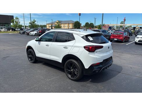 Used 2024 Buick Encore GX Sport Touring AWD/4WD image 4