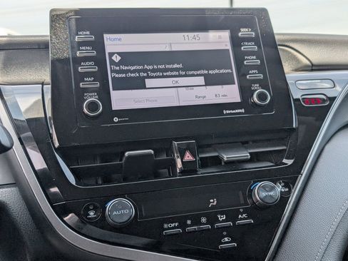 Used 2022 Toyota Camry SE image 17