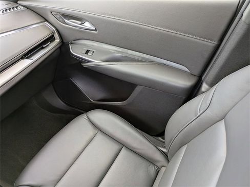 Certified 2025 Cadillac XT4 Premium Luxury image 18
