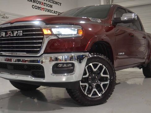 Used 2025 RAM 1500 Laramie AWD/4WD image 1