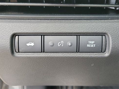 Used 2025 Nissan Altima 2.5 SR image 30