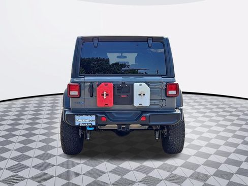 Used 2023 Jeep Wrangler Unlimited w/ Convenience Group AWD/4WD image 5