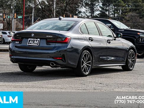 Used 2022 BMW 330i xDrive Sedan w/ Premium Package 2 image 5