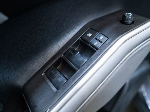 Certified 2023 Toyota Highlander LE image 22