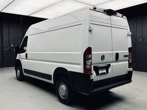 Used 2025 RAM ProMaster 2500 w/ Convenience Group FWD image 5