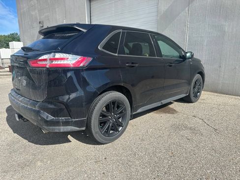 Used 2021 Ford Edge ST-Line w/ Class II Trailer Tow Package AWD/4WD image 2