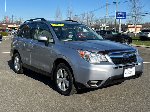 Used 2016 Subaru Forester 2.5i Premium w/ All-Weather Package image 5