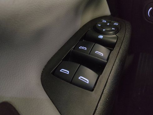Used 2022 Chevrolet Equinox LT FWD image 27
