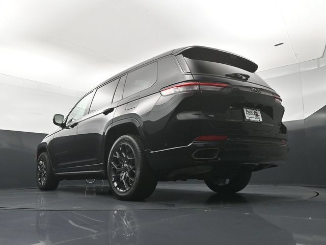Used 2023 Jeep Grand Cherokee L Summit AWD/4WD image 22