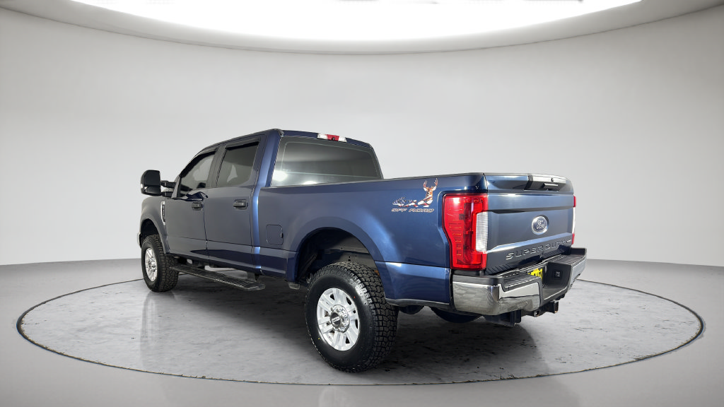 Used 2017 Ford F250 XL w/ STX Appearance Package AWD/4WD image 9