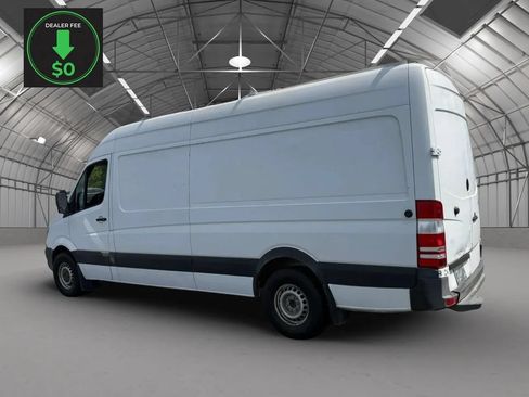 Used 2014 Freightliner Sprinter 2500 RWD image 5