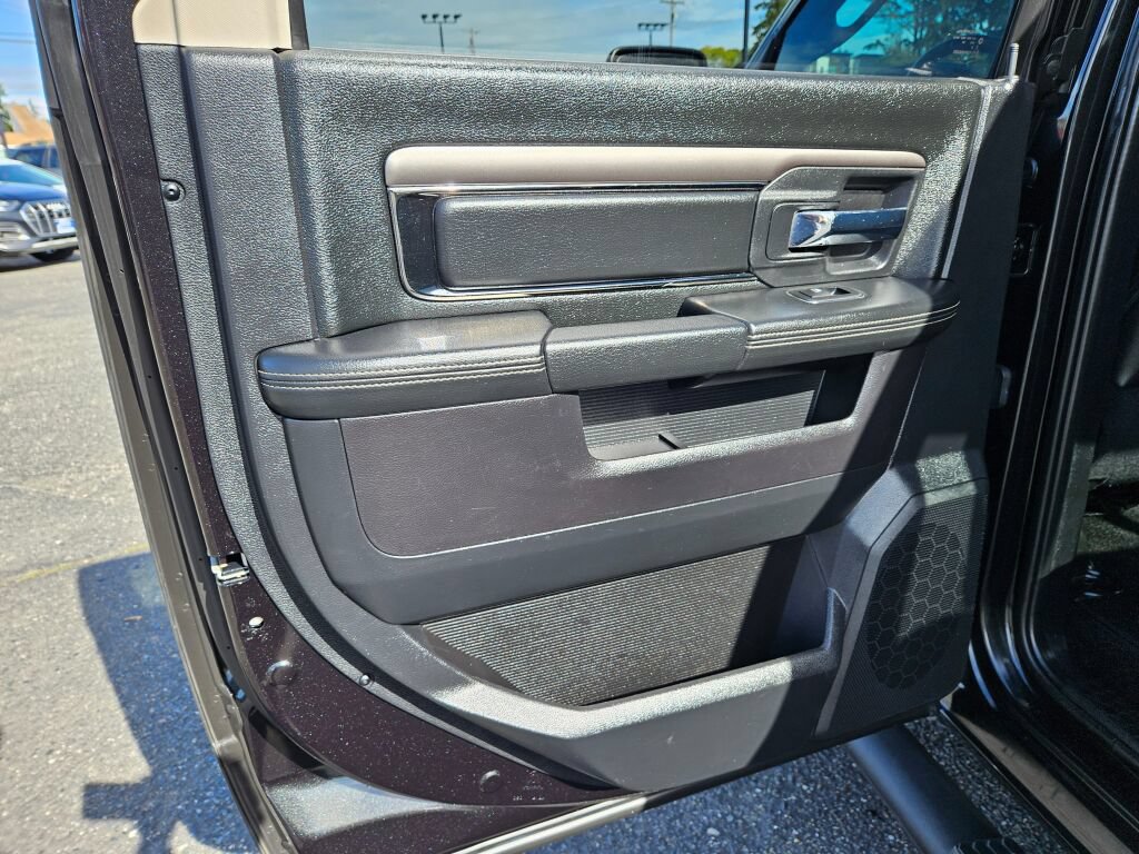 Used 2015 RAM 1500 Sport w/ Black Ram 1500 Sport Group AWD/4WD image 14