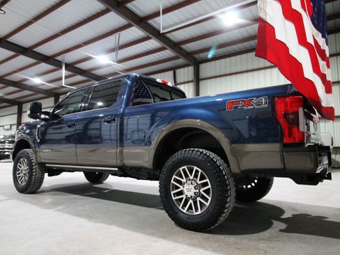 Used 2017 Ford F250 King Ranch w/ King Ranch Ultimate Package image 8