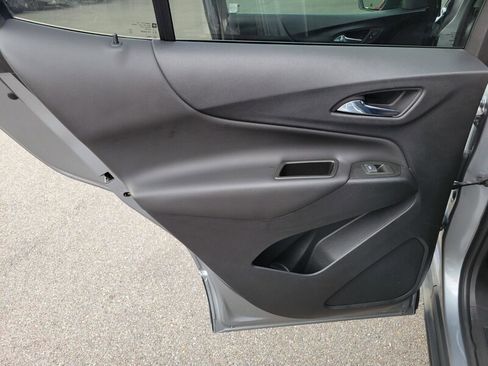 Used 2023 Chevrolet Equinox LT image 27