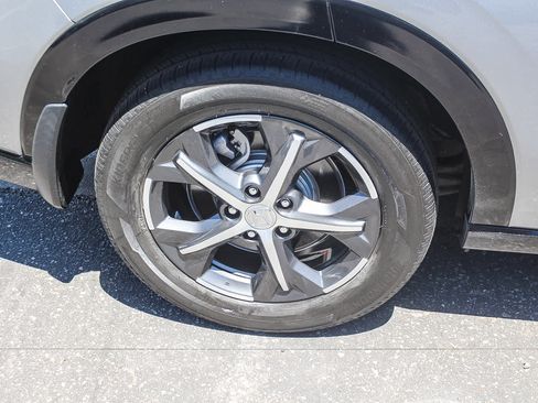 Used 2023 Honda HR-V EX-L image 8