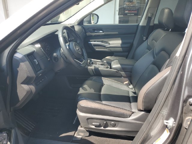 Used 2024 Nissan Pathfinder SL w/ SL Premium Package AWD/4WD image 24