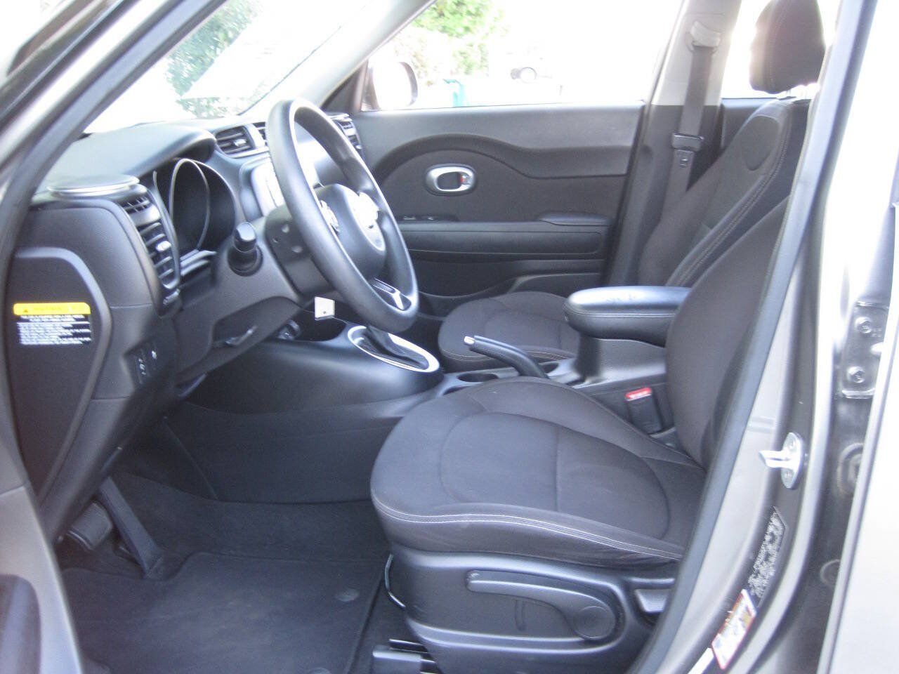 Used 2019 Kia Soul FWD image 16