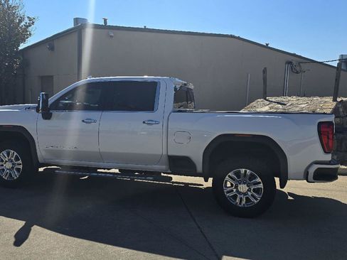 Used 2022 GMC Sierra 2500 Denali w/ Denali Ultimate Package AWD/4WD image 2