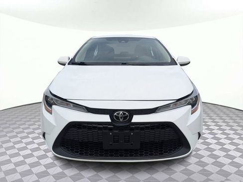 Used 2022 Toyota Corolla LE image 8
