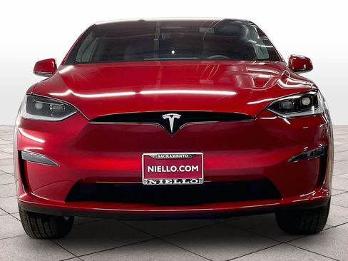Used 2023 Tesla Model X image 3
