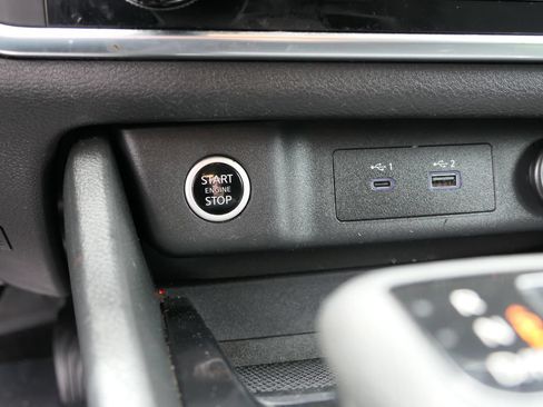 Used 2023 Nissan Rogue S FWD image 19