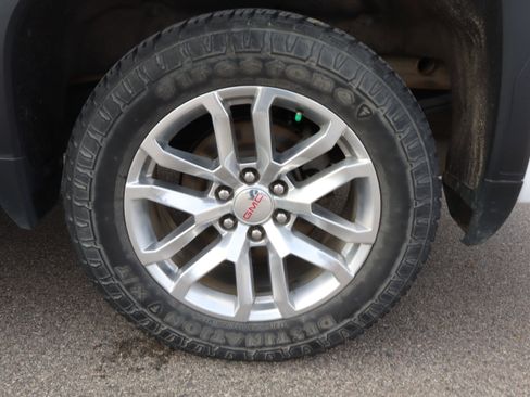 Used 2021 GMC Sierra 1500 SLT w/ SLT Premium Package image 21