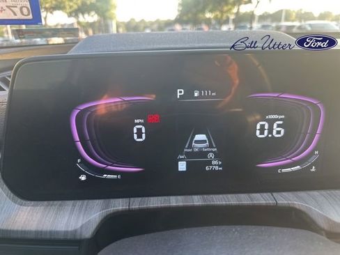 Used 2025 Kia Telluride EX w/ EX Captain's Chair Package FWD image 5
