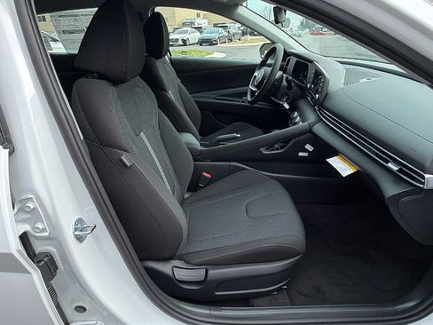New 2026 Hyundai Elantra SE image 14