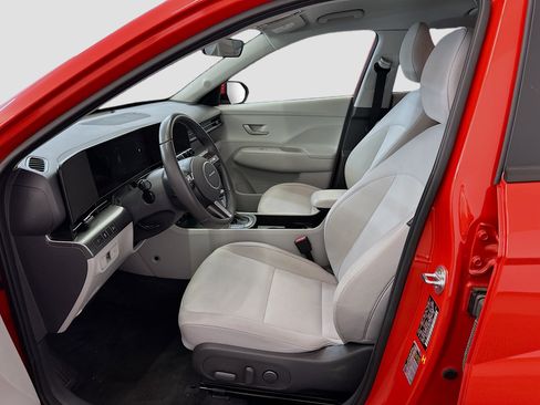 Used 2025 Hyundai Kona SEL image 13