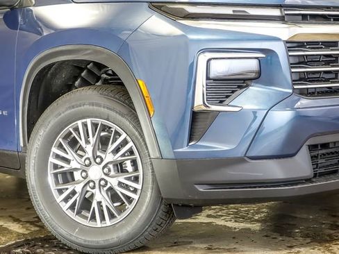 New 2026 Chevrolet Traverse LT w/ LPO, Floor Liner Package FWD image 4