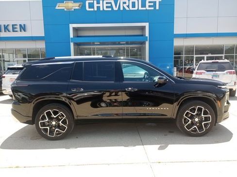 Certified 2024 Chevrolet Traverse RS image 2