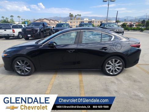 Used 2024 MAZDA MAZDA3 s FWD image 3