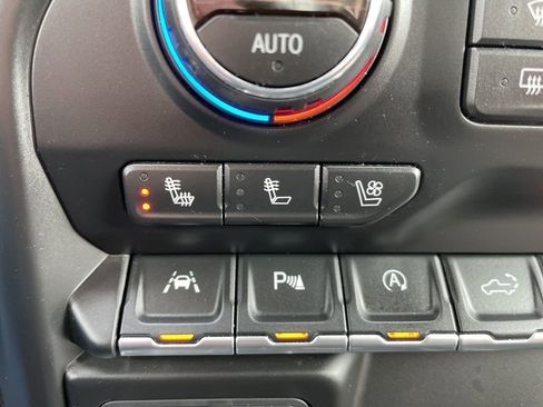 Used 2019 Chevrolet Silverado 1500 High Country w/ High Country Premium Package image 25