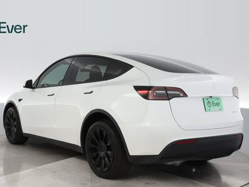 Used 2023 Tesla Model Y Long Range AWD/4WD image 14