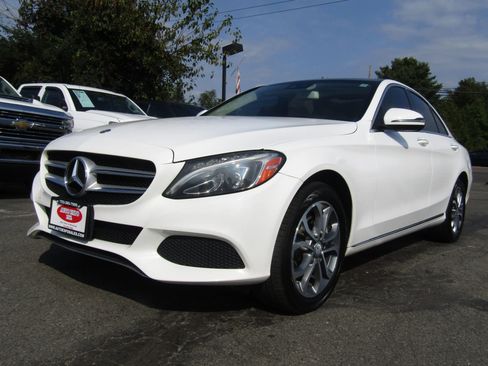 Used 2017 Mercedes-Benz C 300 4MATIC Sedan image 3