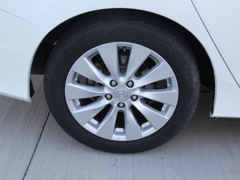 Used 2015 Honda Accord EX-L image 30