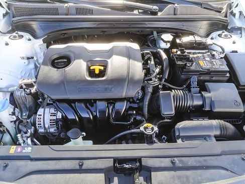 Used 2023 Kia Forte LXS image 29