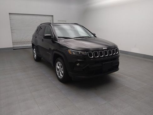 Used 2024 Jeep Compass Latitude image 13