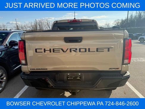 Used 2024 Chevrolet Colorado ZR2 w/ Technology Package image 5