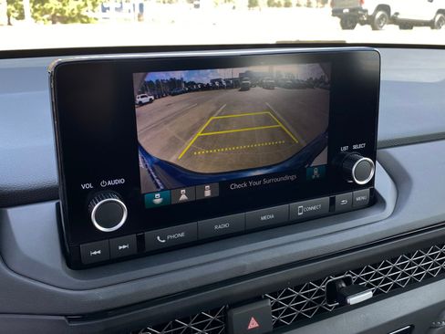 Used 2025 Honda Accord SE image 15