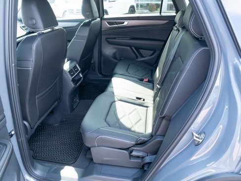 New 2026 Volkswagen Atlas Cross Sport SE image 32