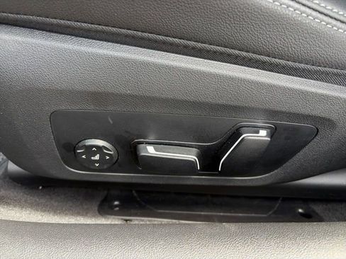 Used 2025 BMW M440i Coupe RWD image 20