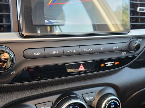 New 2025 Hyundai Venue SEL image 27