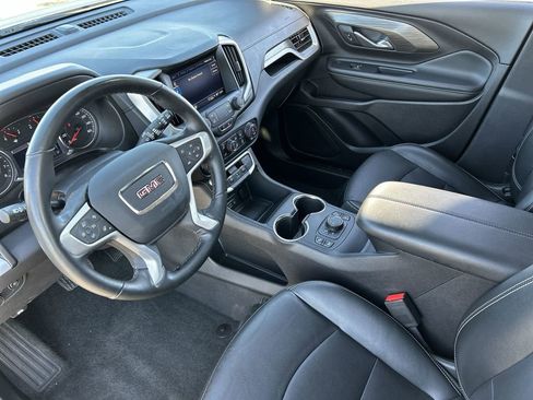 Used 2024 GMC Terrain SLT w/ Elevation Edition FWD image 10